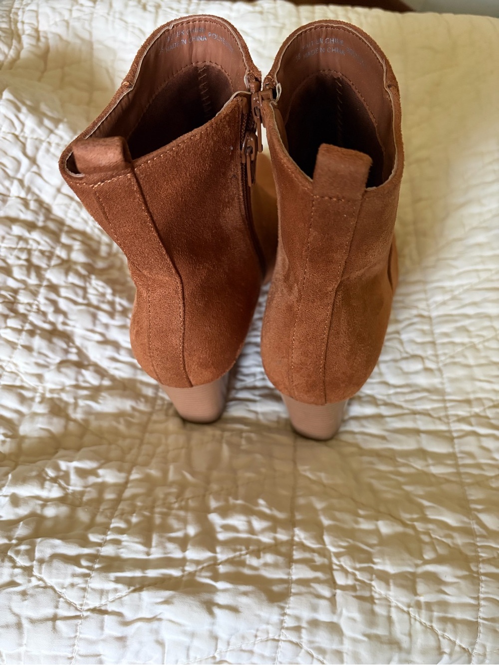 Women's Pointed Toe Ankle Boots - Brown Suede - Picture 2 of 4